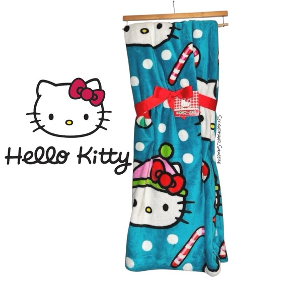 Hello Kitty And Friends Holiday Throw Blanket - Picture 1 of 1